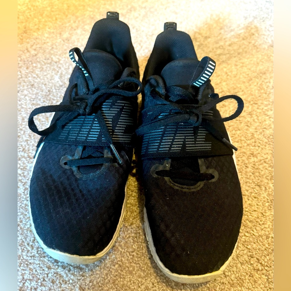 Women’s Nike sneakers size 9 black
